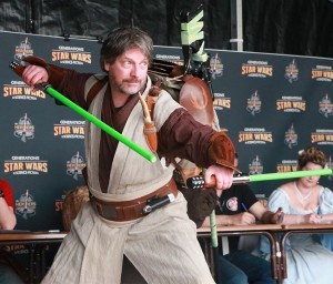 01_10_costumes_troisieme_adultes